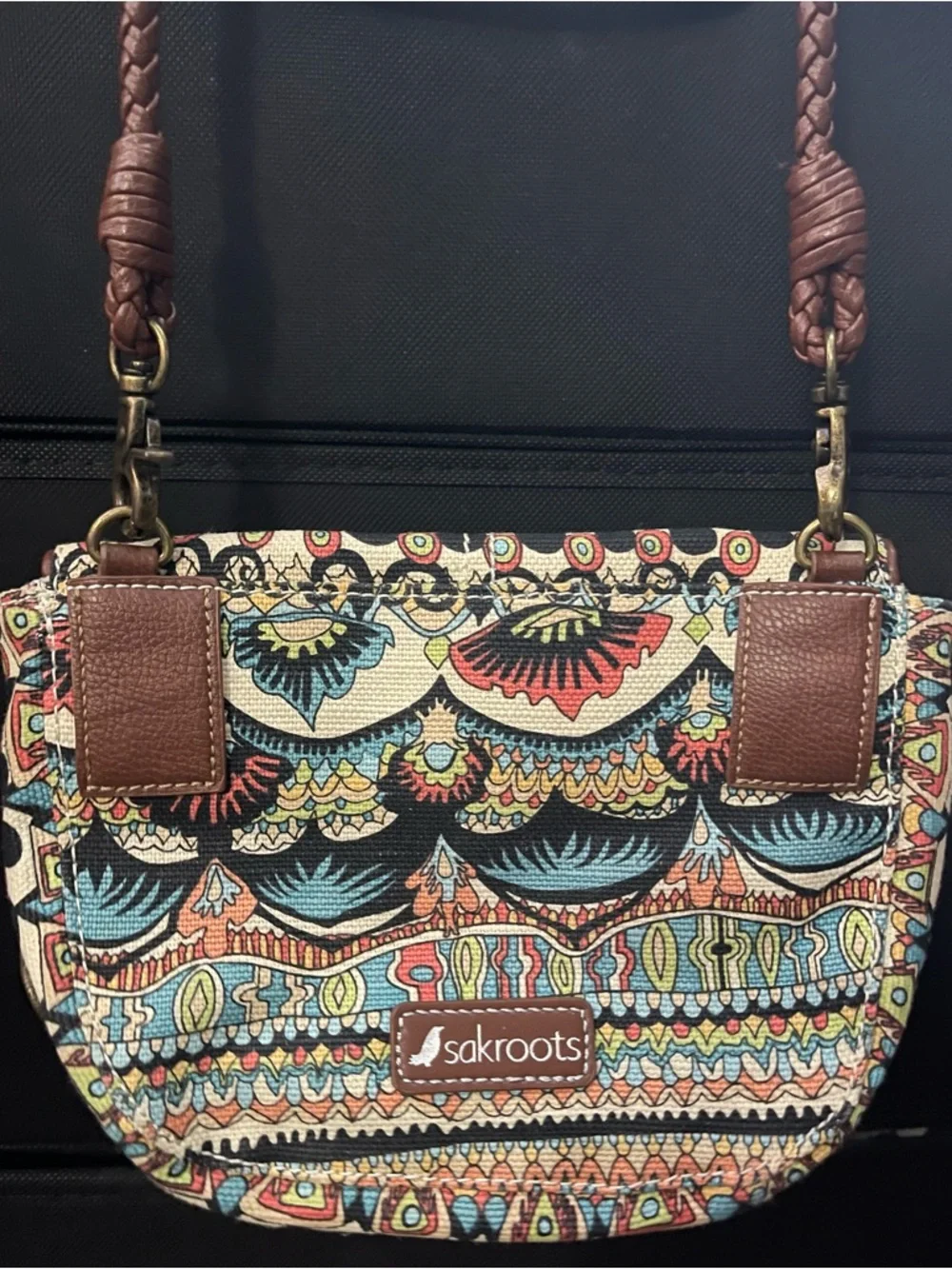 Sakroots Artist Circle crossbody - Picture 2 of 5